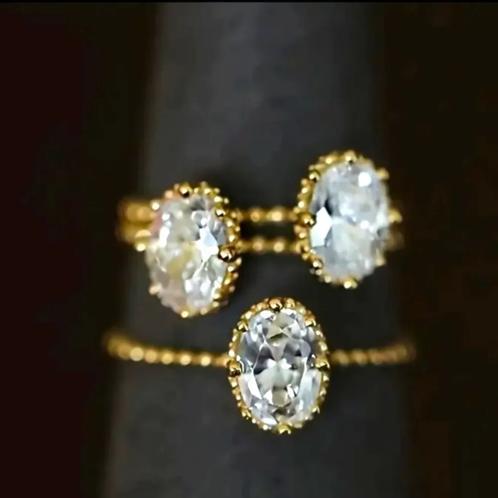 Stunning diamond engagement ring sz 7